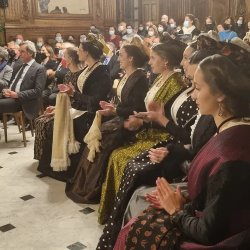 [ CULTURE/TRADITION ] PRESENTATION DU CALENDRIER DE LA 24EME REINE...